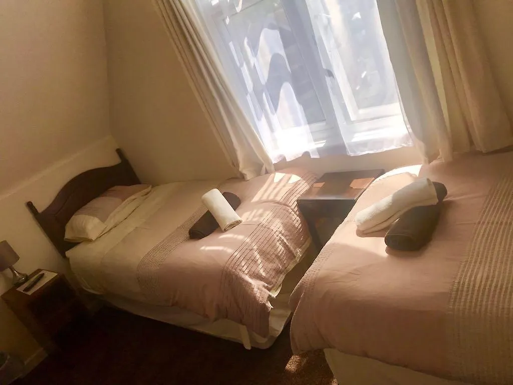 Landguard House Bed Only Hotel Southampton 3*,